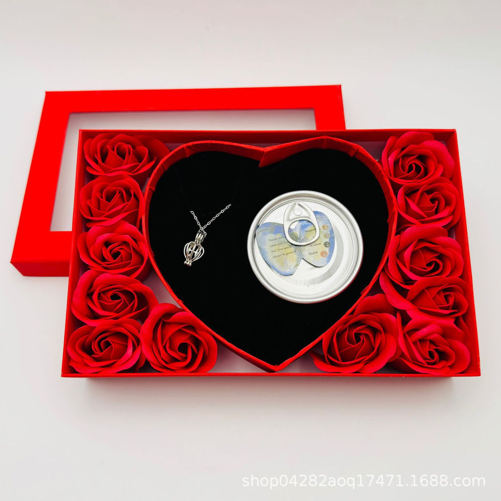 💝Love Pearl Necklace Gift Box with 12 soap Rose🎁