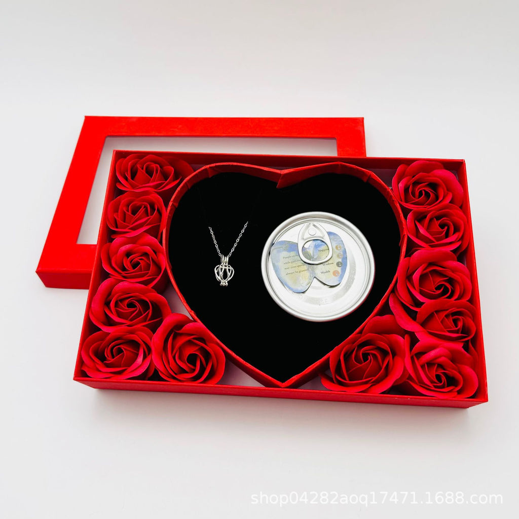 💝Love Pearl Necklace Gift Box with 12 soap Rose🎁