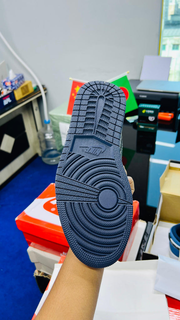 High-End Men's Sneakers